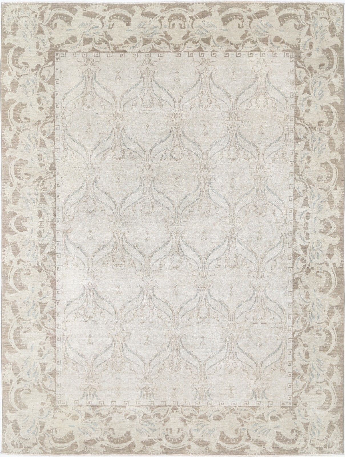 Handgeknoopt vloerkleed 275 x 365 cm. Beige tapijt voor de woonkamer. 100% wol
