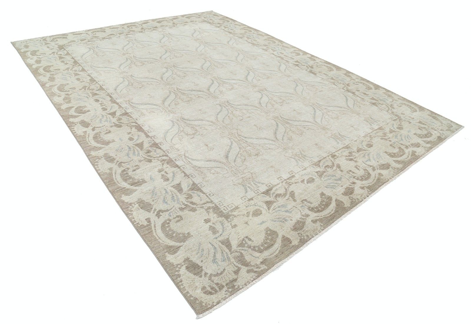 Handgeknoopt vloerkleed 275 x 365 cm. Beige tapijt voor de woonkamer. 100% wol photo furniture