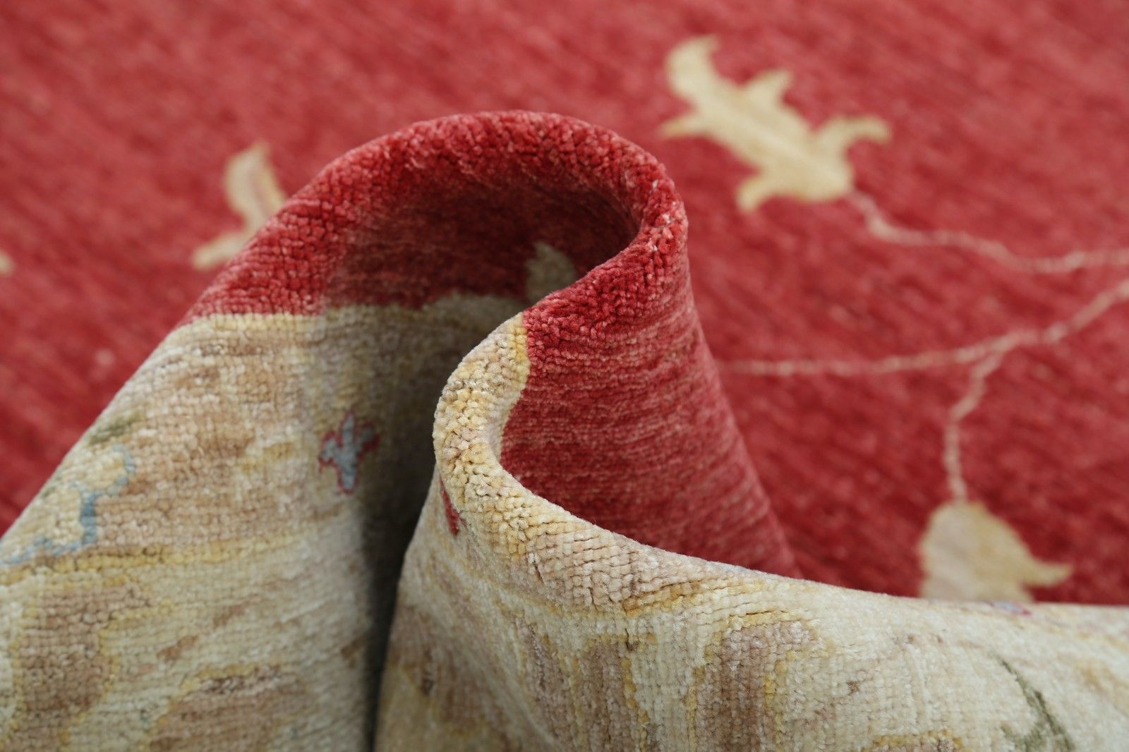 Grand tapis à motifs floraux noué à la main, champ rouge et bordure ivoire, 2,49 x 3,43 m photo 4690.0