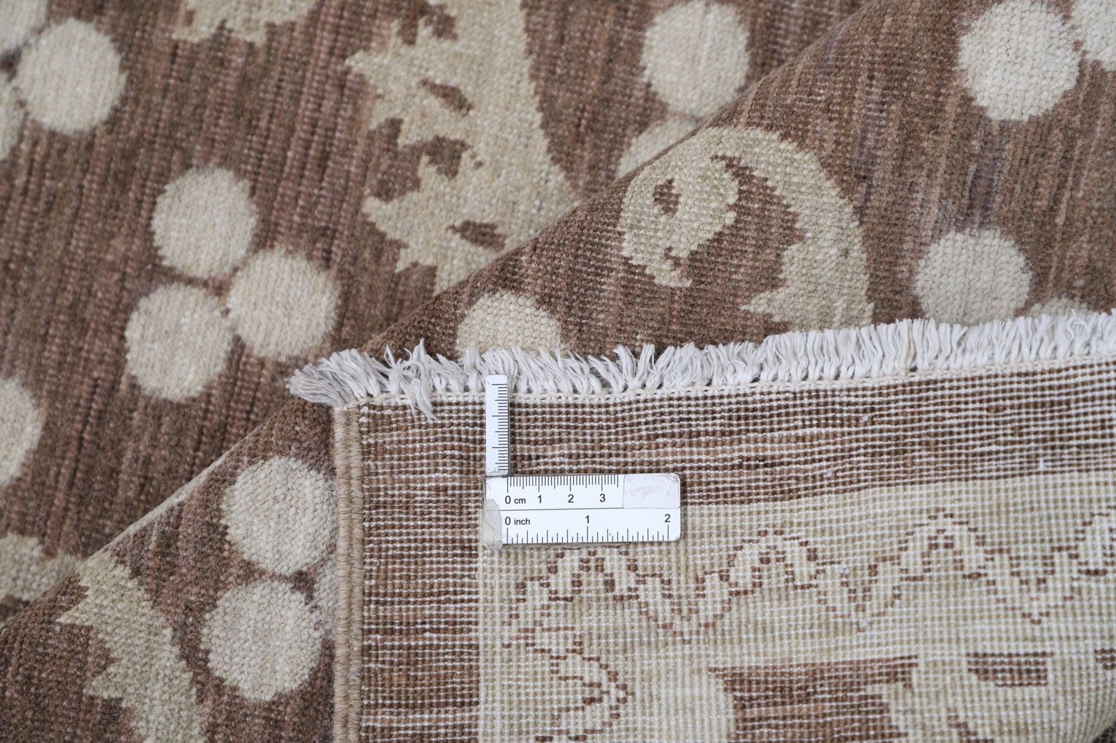 Tapis de zone noué à la main, beige et brun, 1,91 x 2,62 m. Tapis turc à motif floral ogive photo buy