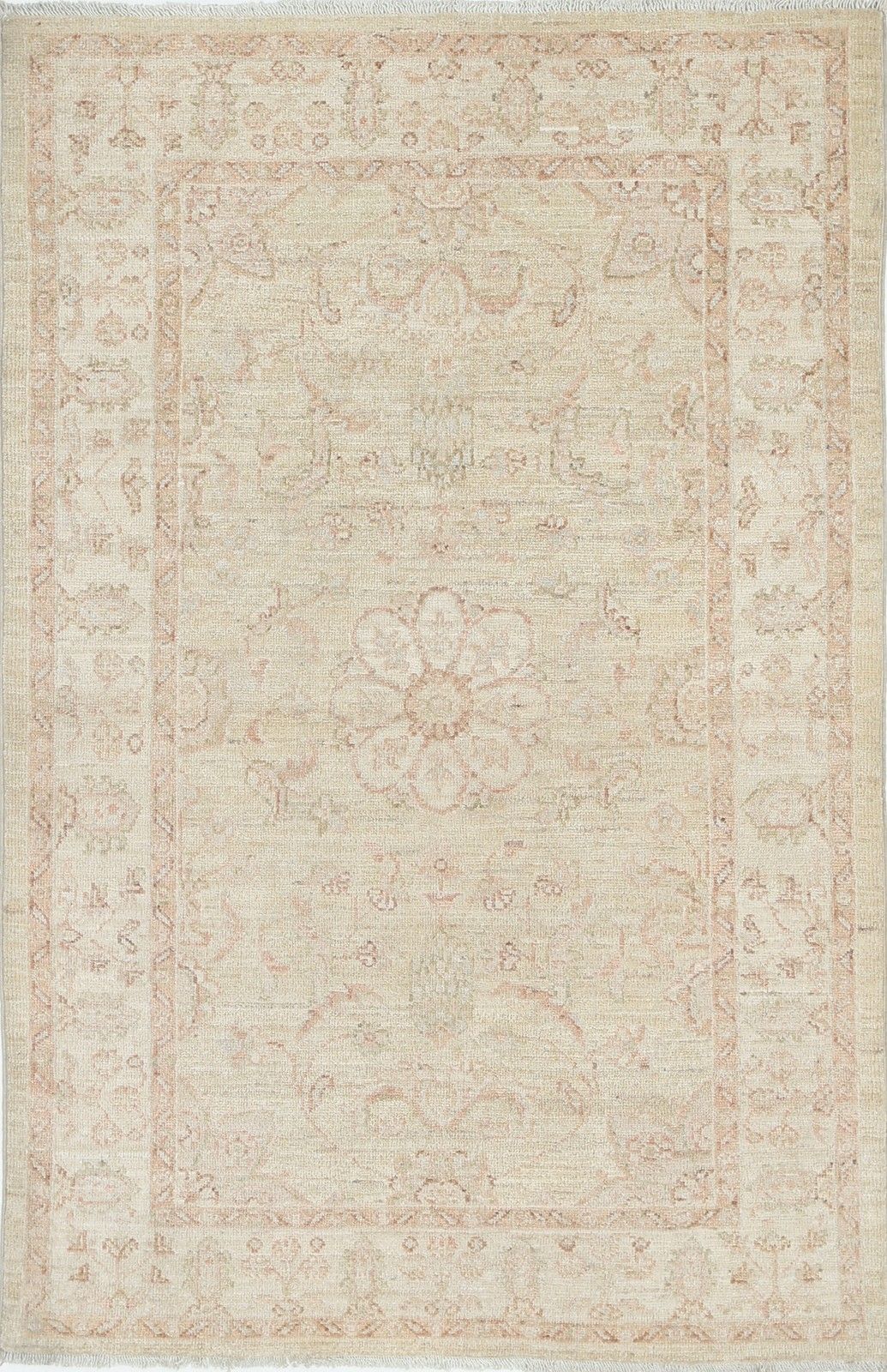3.2x5 Ft Traditional Hand Knotted Accent Rug. Floral Wool Area Rug In Soft Tones