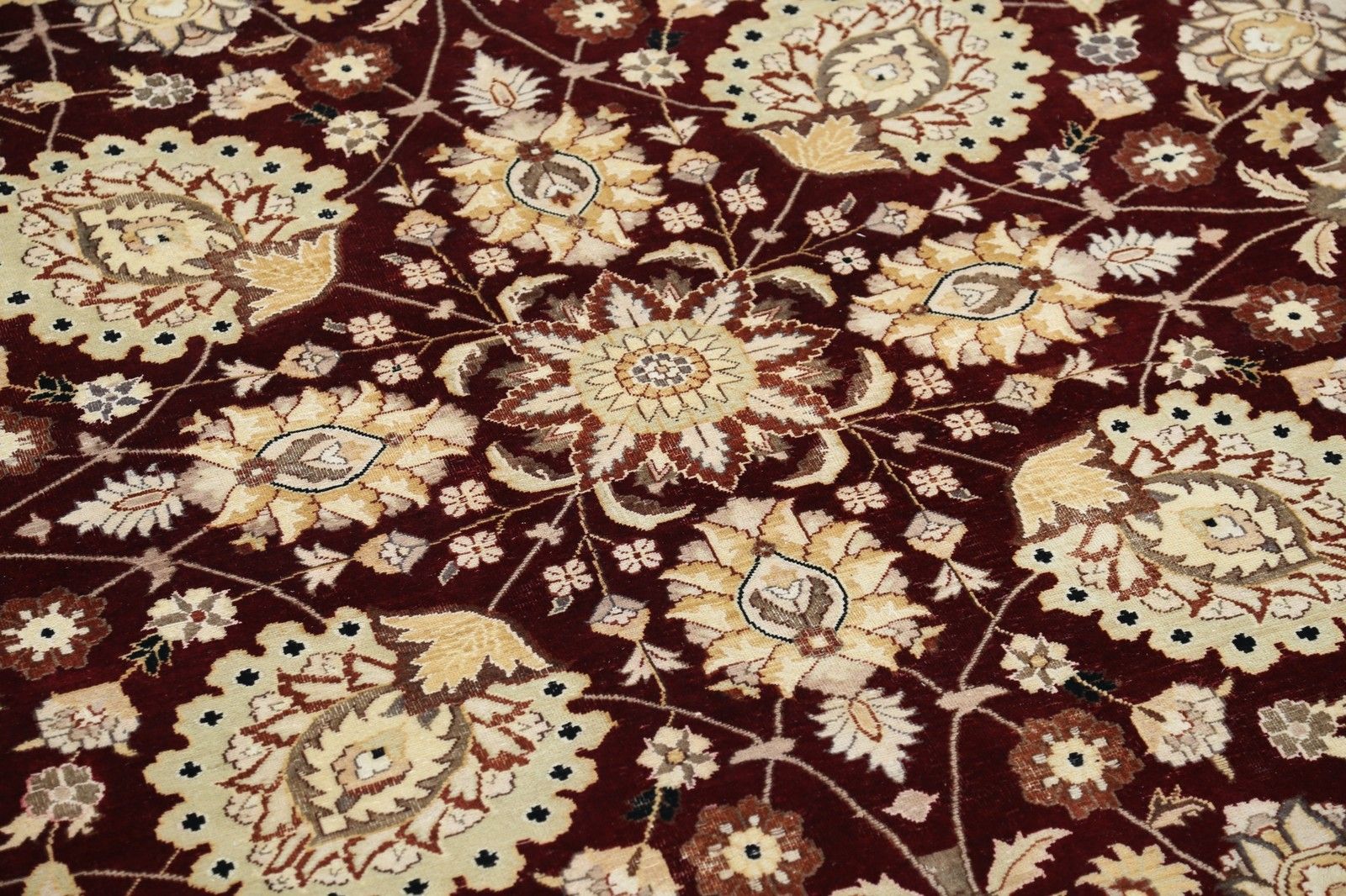 12x12 Ft Hand Knotted Tribal Wool Round Oversized Rug. Red Circle Floral Carpet photo 8441.0