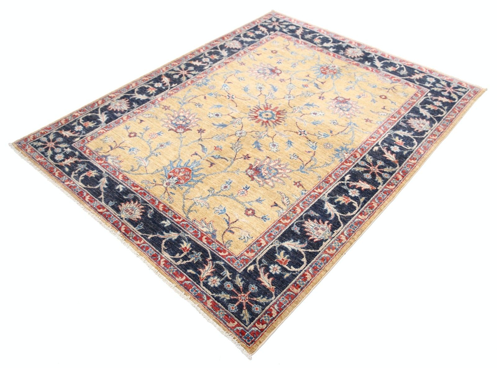 5x6,2 ft handgeknoopt Turks wollen vloerkleed. Floraal Oushak-kleed voor de woonkamer photo for sale