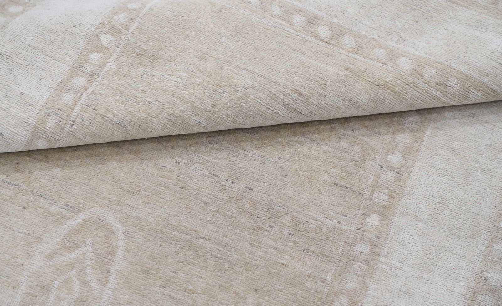 3.2x4.8 Ft Traditional Hand Knotted Turkish Accent Rug In Soft Tones photo Textiles