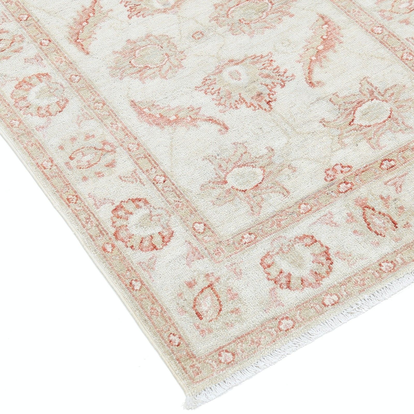 Tapis Oushak beige noué à la main, motif floral sur toute la surface, 82 x 112 cm. 100 % laine photo vinterior