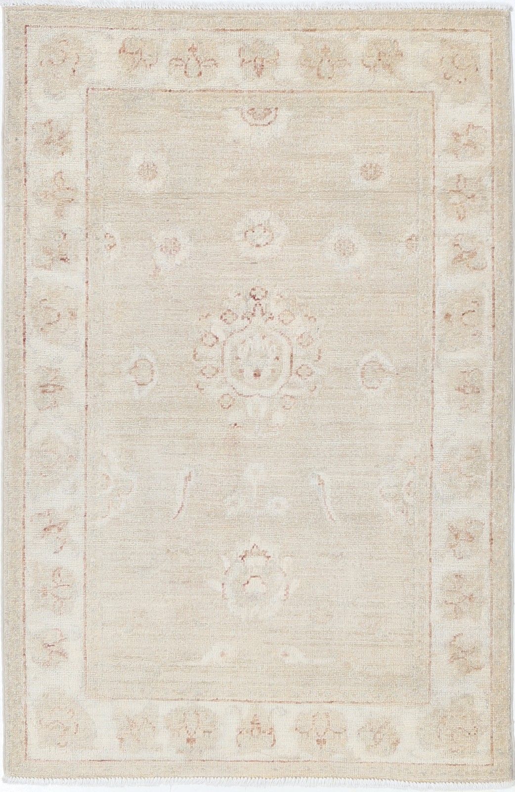 2.6x4.2 Ft Traditional Beige Oushak Rug. Hand Knotted Accent Rug For Home Decor