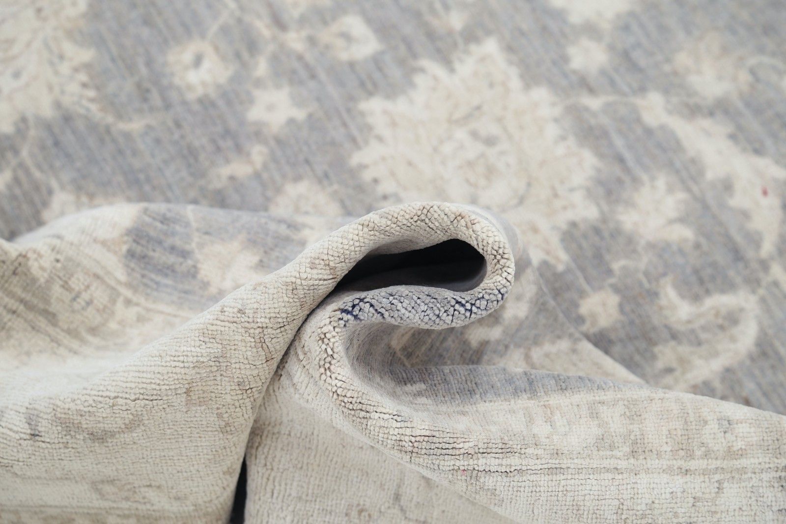 Handgeknoopt Bloemen Turks Vloerkleed 180 x 250 cm met Grijs Veld en Beige Rand photo 2452.0