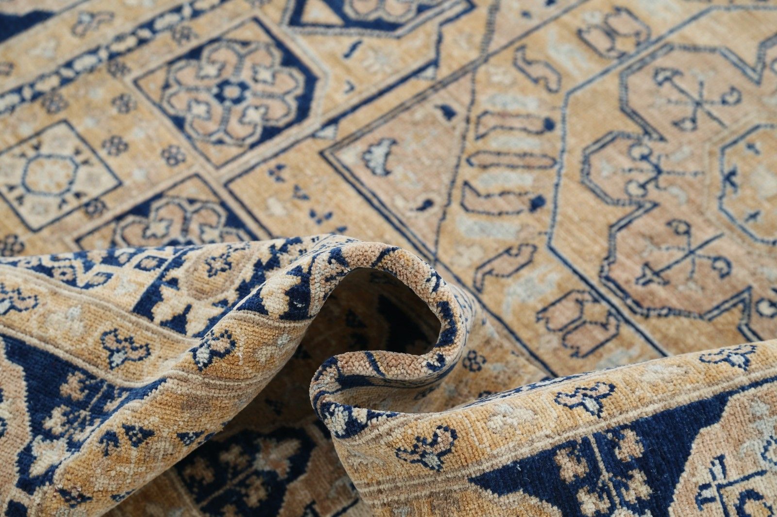 Tapis de laine turc à motifs géométriques, noué à la main, 166 x 232 cm photo buy