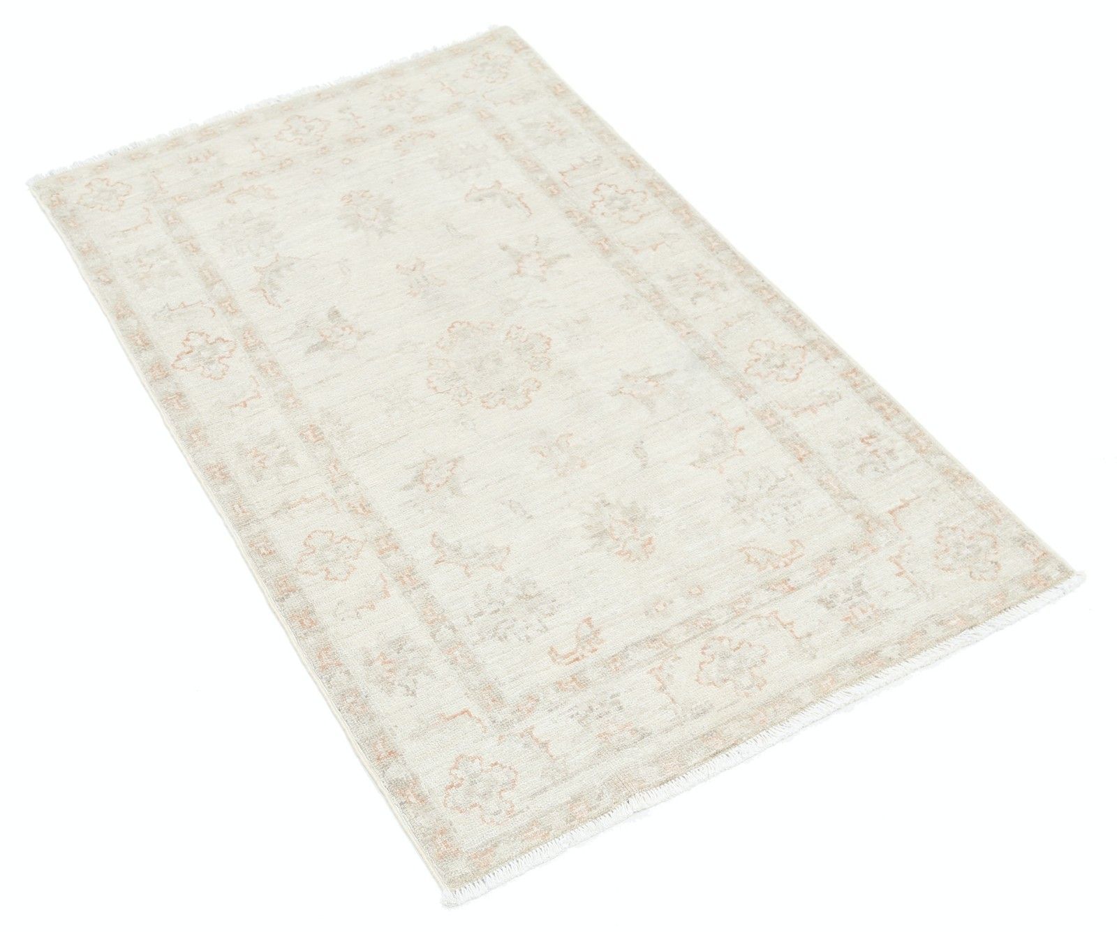 Tapis Oushak noué à la main, 74 x 120 cm. Tapis d'appoint beige à motif floral. 100 % laine photo furniture