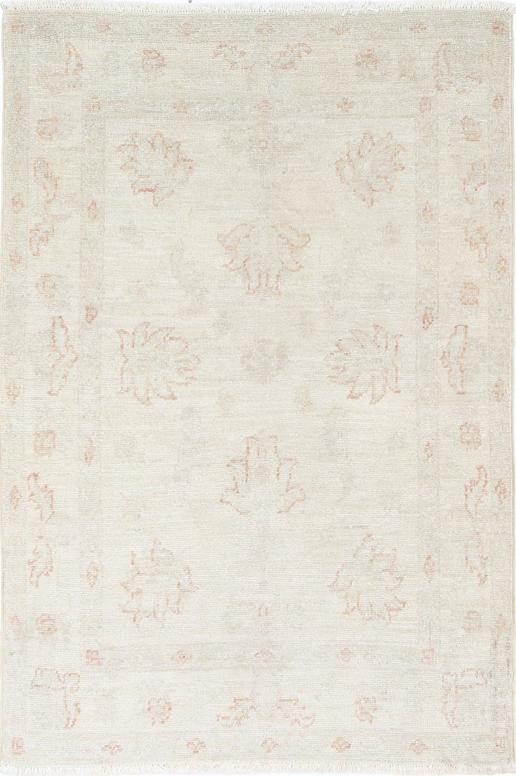 Tapis Oushak en laine beige noué à la main, motif floral, 79 x 122 cm