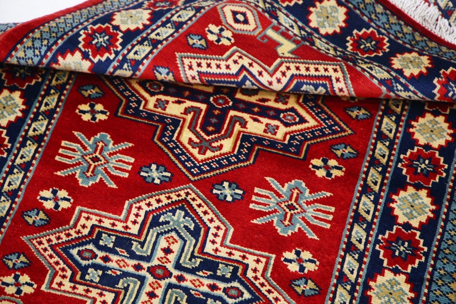 Tapis d'appoint turc noué à la main en laine, 2 x 3 pi. Petit tapis tribal rouge pour décoration intérieure photo vinterior