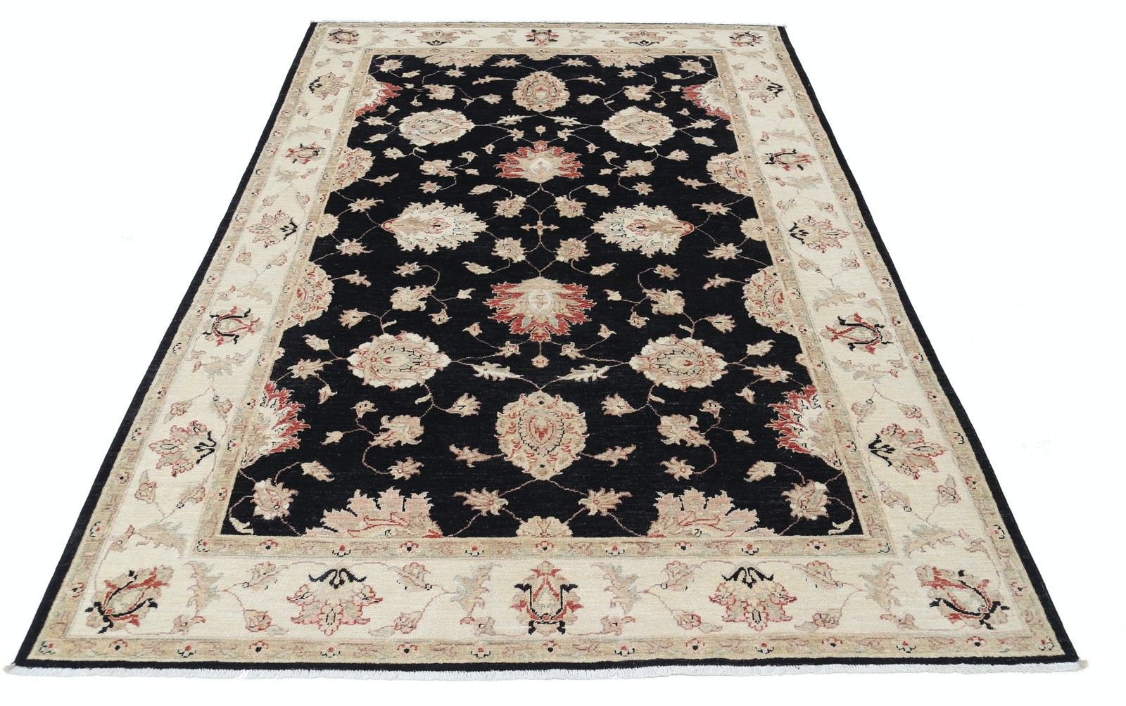 Tapis à motifs floraux noué à la main, fond noir et bordure beige, 170 x 240 cm photo Textiles