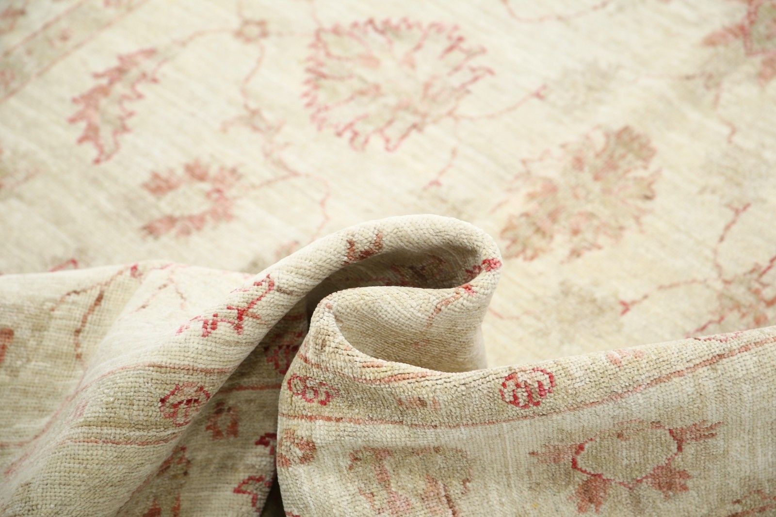 Tapis Oushak noué à la main 5 x 7 pi. Tapis turc beige à motif floral sur toute la surface photo buy