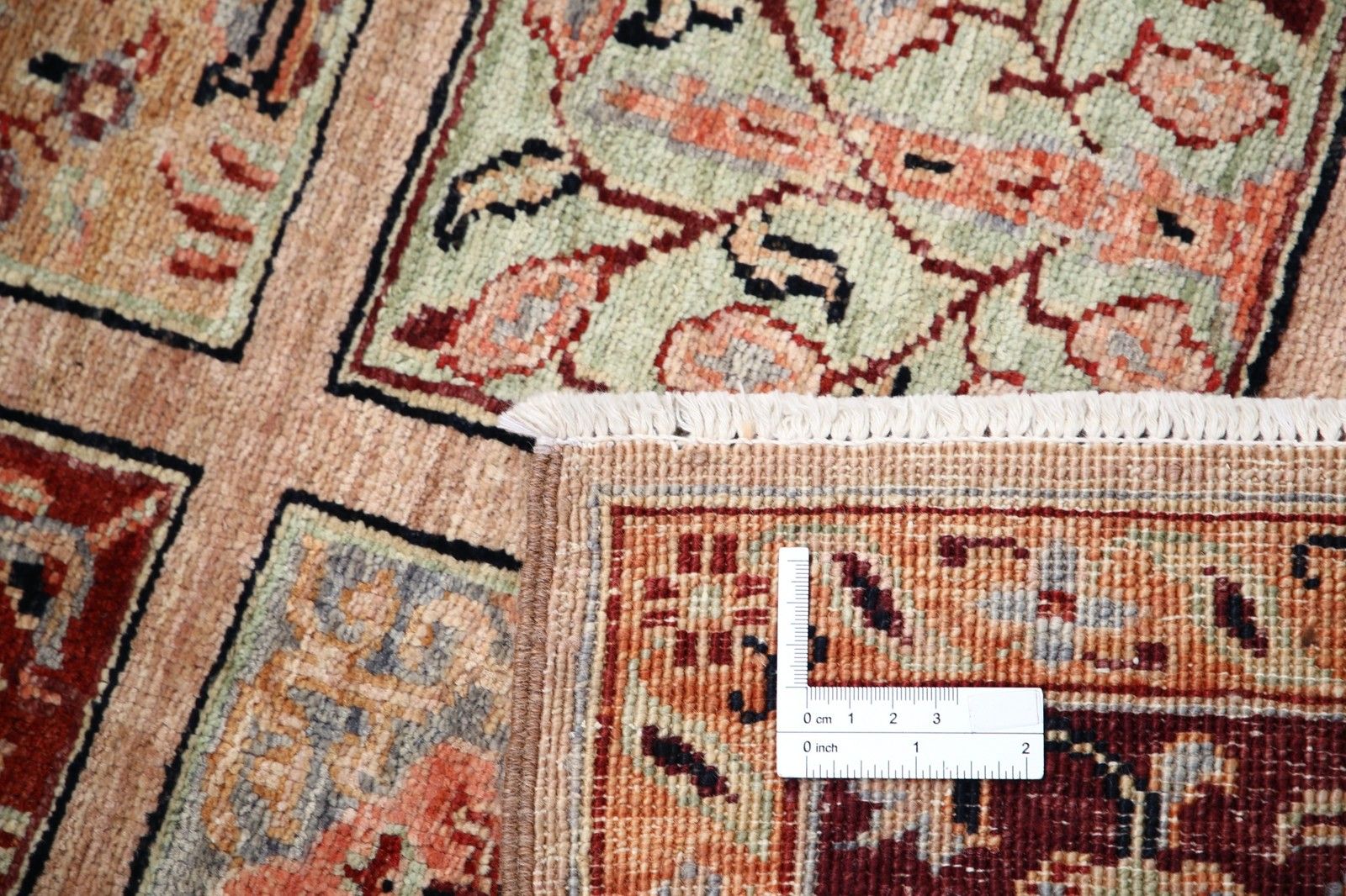 Tapis en laine noué à la main, motif floral, rose poudré et ivoire, 1,71 x 2,32 m photo Textiles