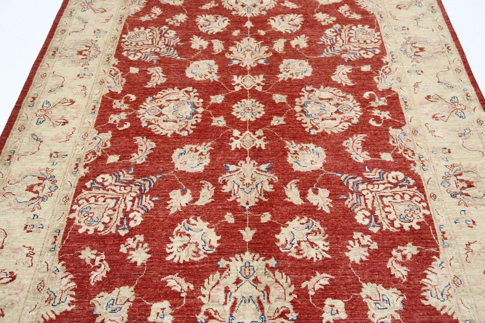5,6x8 Ft Traditioneel Handgeknoopt Bloemen Vloerkleed Met Rood Middenveld En Beige Rand photo 2159.0