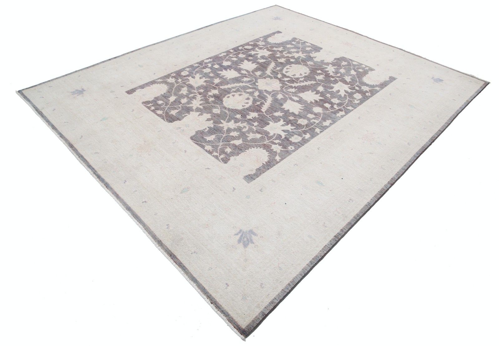 Handgeknoopt groot vloerkleed 8x9,5 ft met bloemmotief voor de woonkamer photo for sale