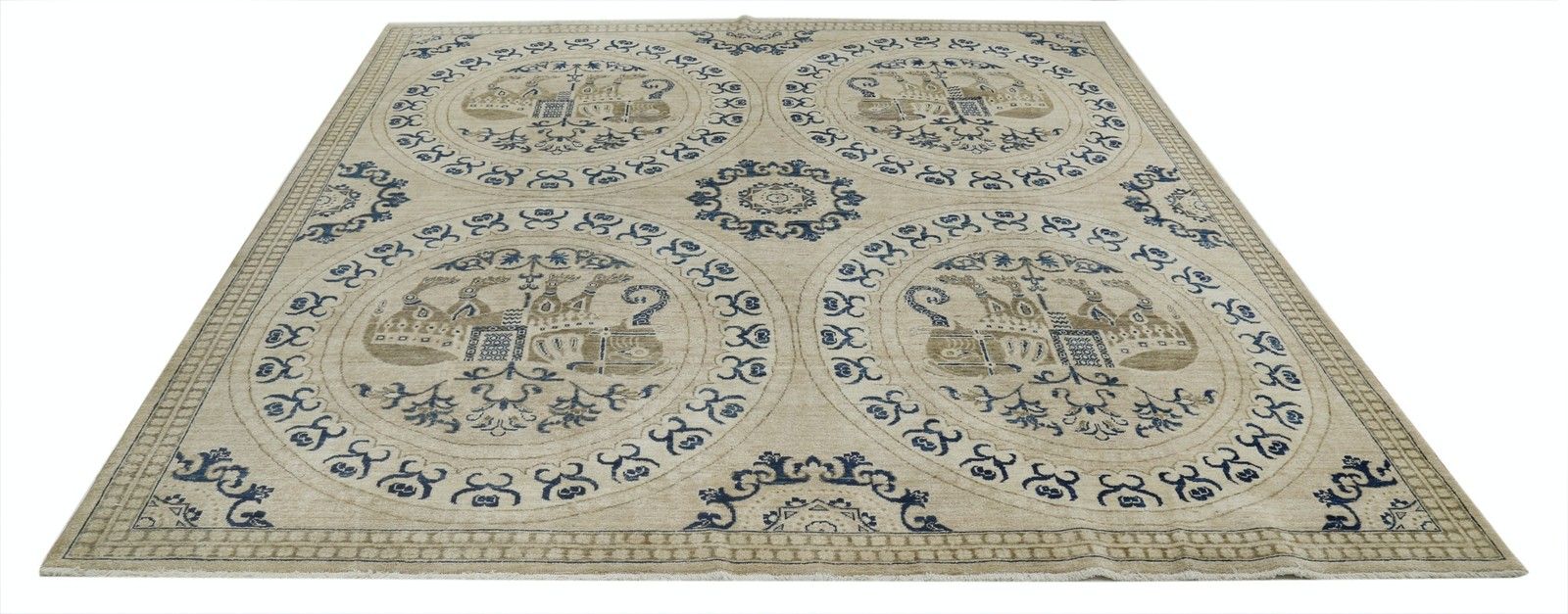 Handgeknoopt Beige en Marineblauw Vierkant Vloerkleed 8x8 Ft met Olifantmedaillon photo for sale