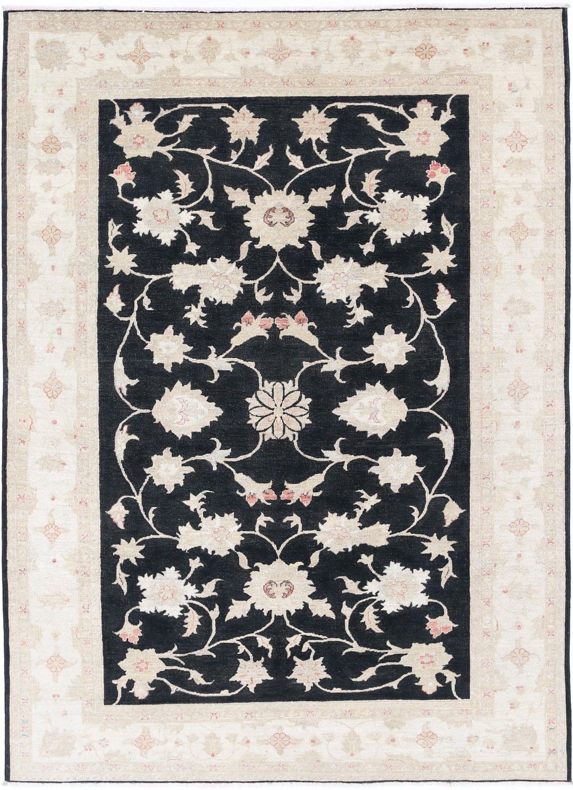 Handgeknoopt Bloemen Vloerkleed 171 x 244 cm met Zwart Veld en Beige Rand