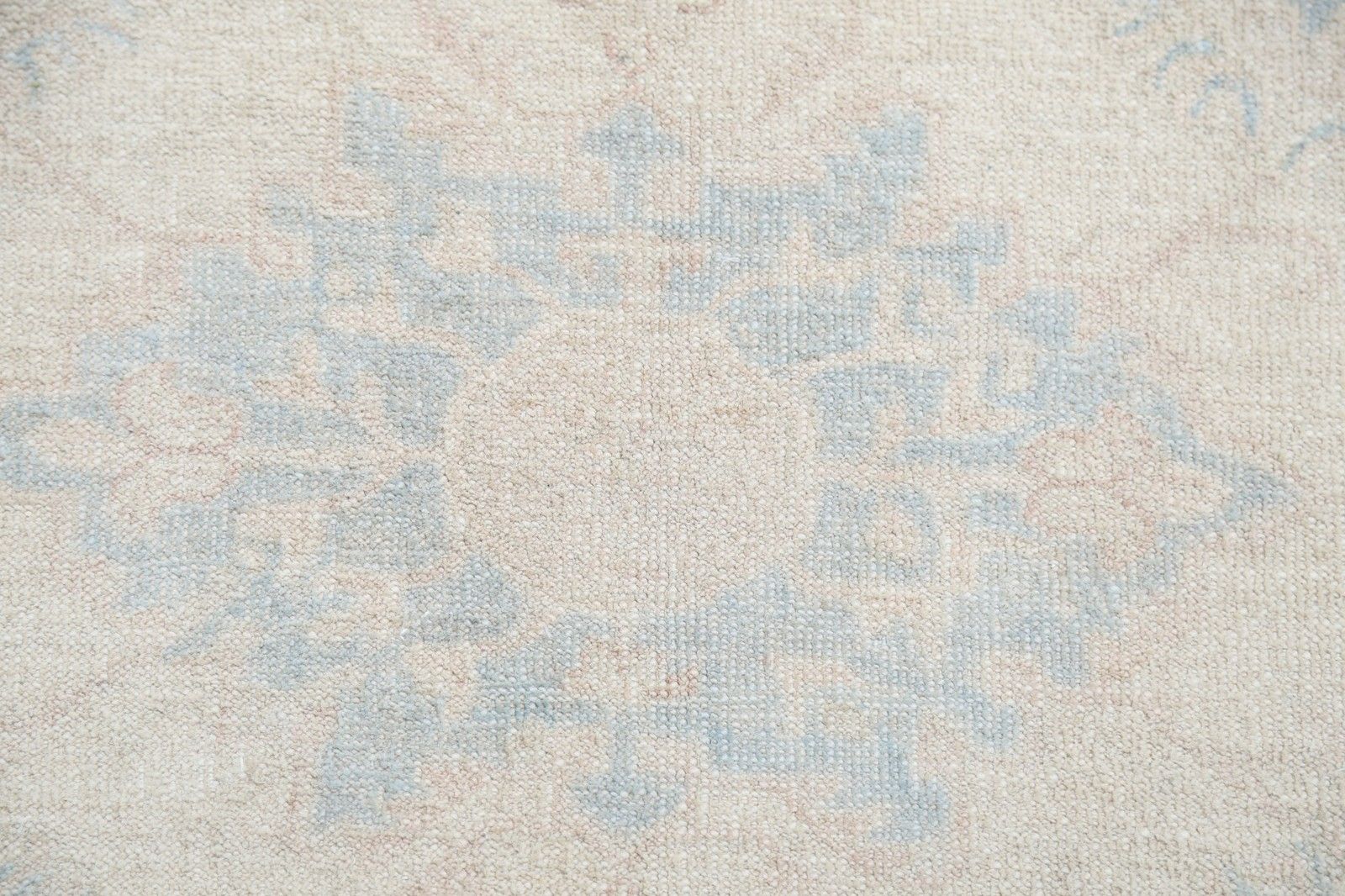 5x7 Ft Handknotted Wool Area Rug. Decorative Soft Toned Rug For Living Room photo 1650.0