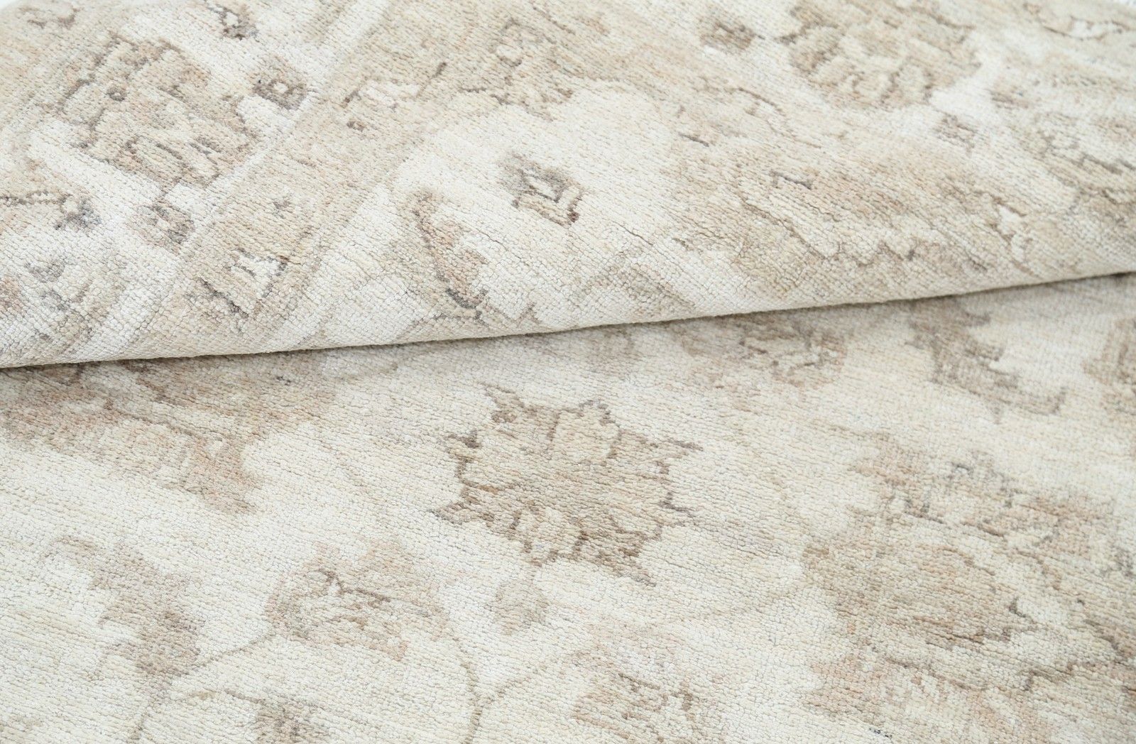 4.2x5.6 Ft Hand Knotted Beige Turkish Accent Rug With Floral Design. 100% Wool photo Textiles