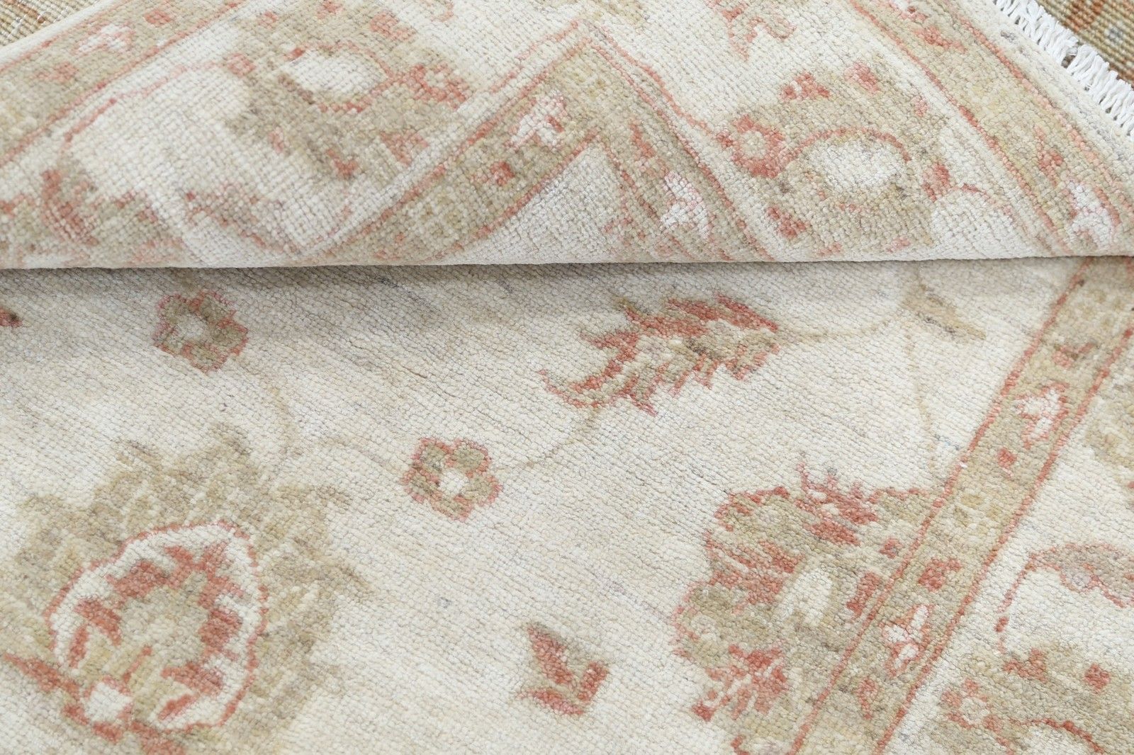 Tapis turc noué à la main, beige, motif floral sur toute la surface, 85 x 110 cm photo Textiles