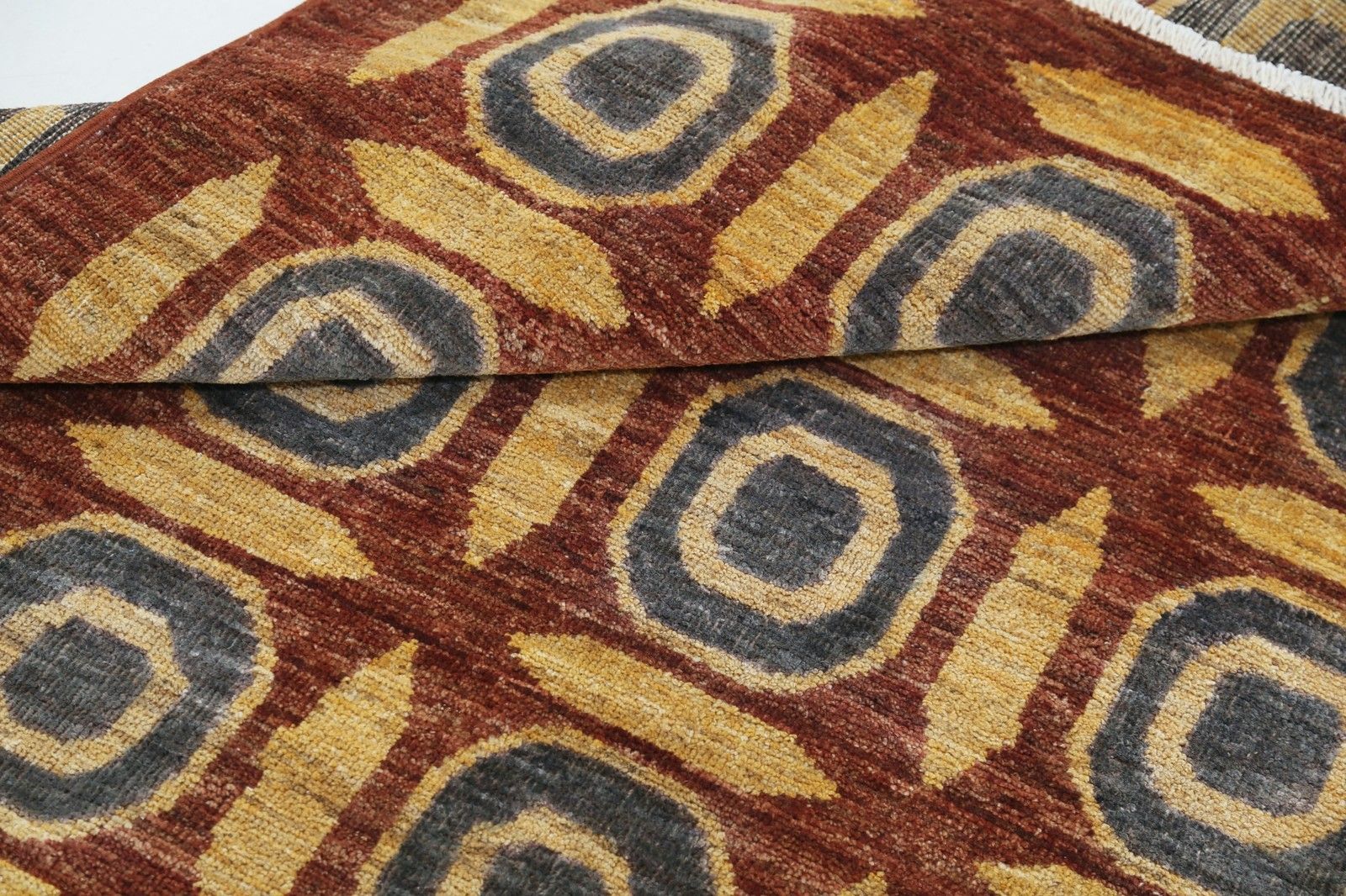 Tapis noué à la main rouille, or et anthracite à motif géométrique, 120 x 138 cm photo vinterior