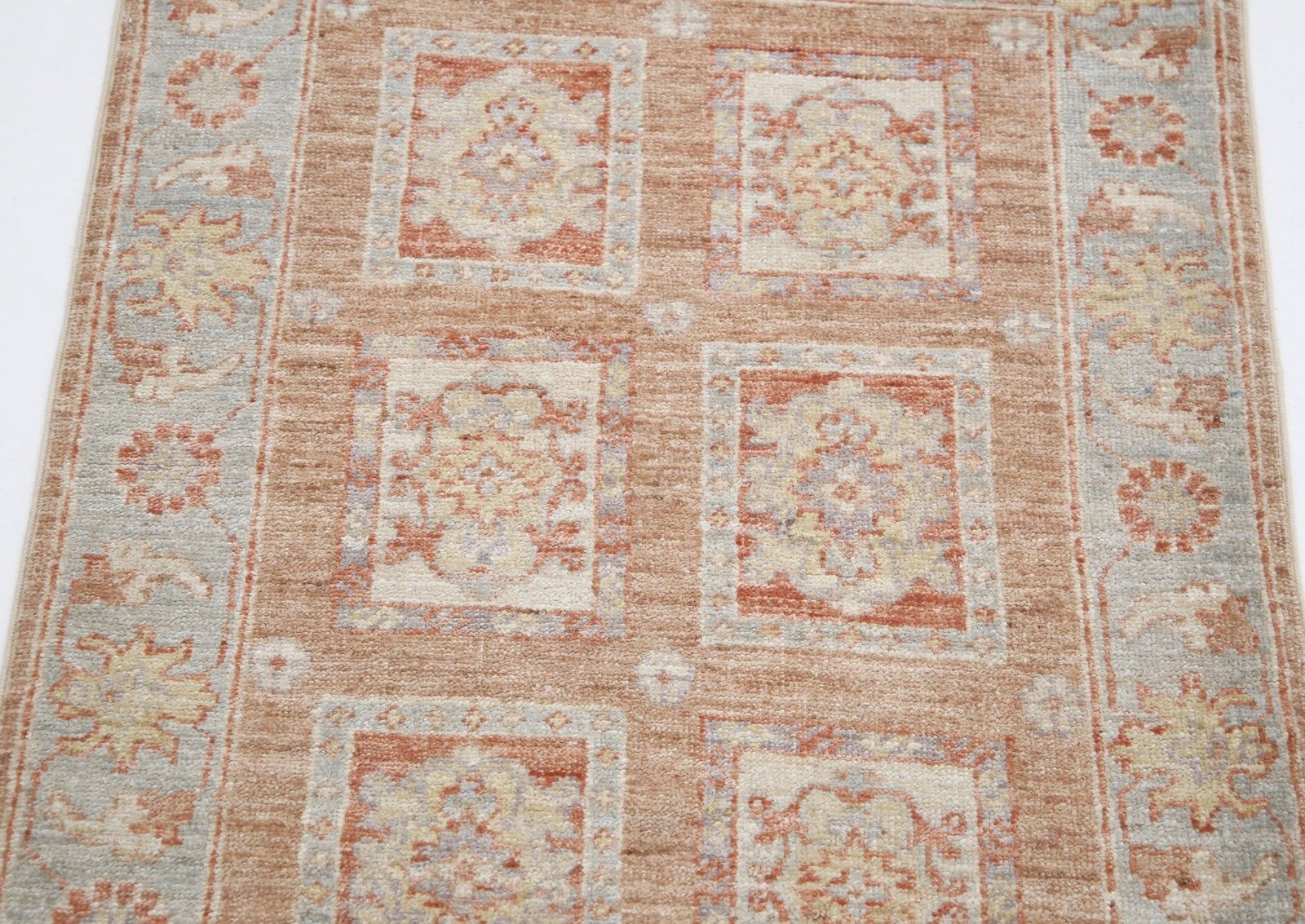 Tapis d'appoint turc noué à la main en laine, 67 x 94 cm, pour intérieurs traditionnels photo 370.0