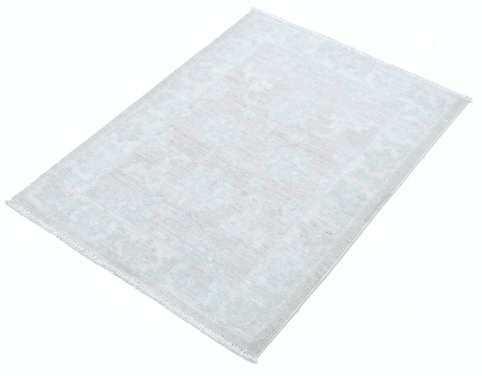 Tapis d'appoint Oushak en laine beige noué à la main, motif floral, 0,69 x 0,89 m photo for sale