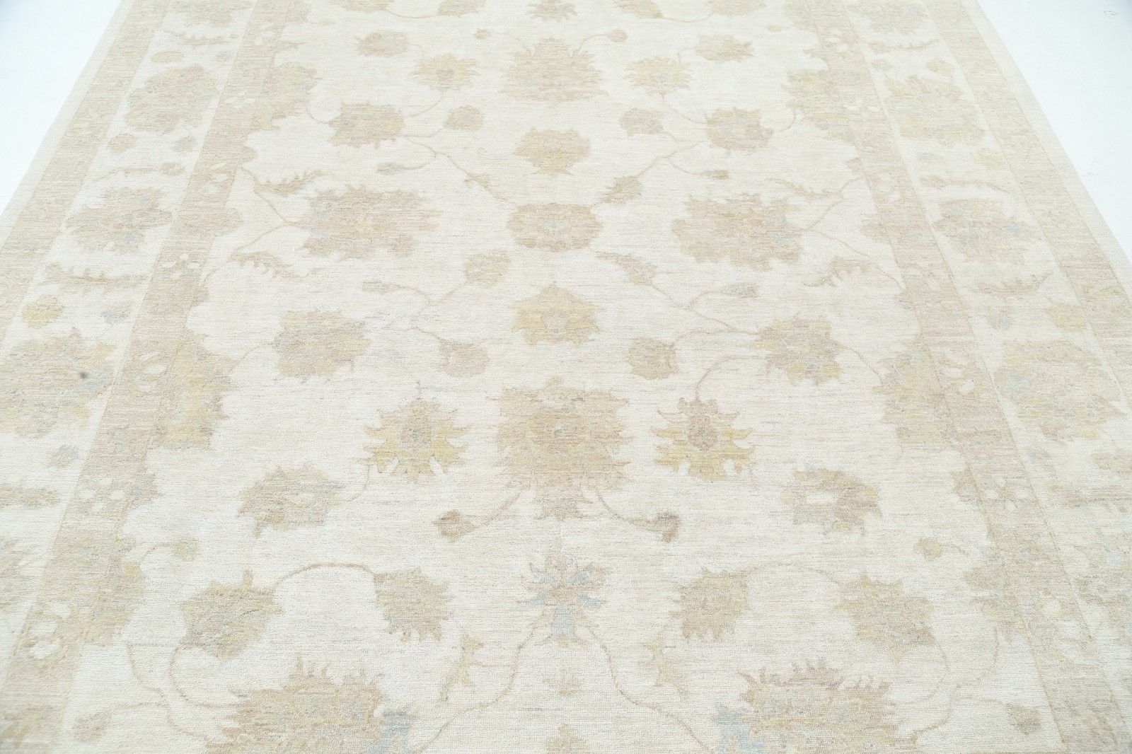 8x10 Ft Handgeknoopt Beige Wollen Oushak Groot Vloerkleed Met Allover Bloemmotief photo for sale