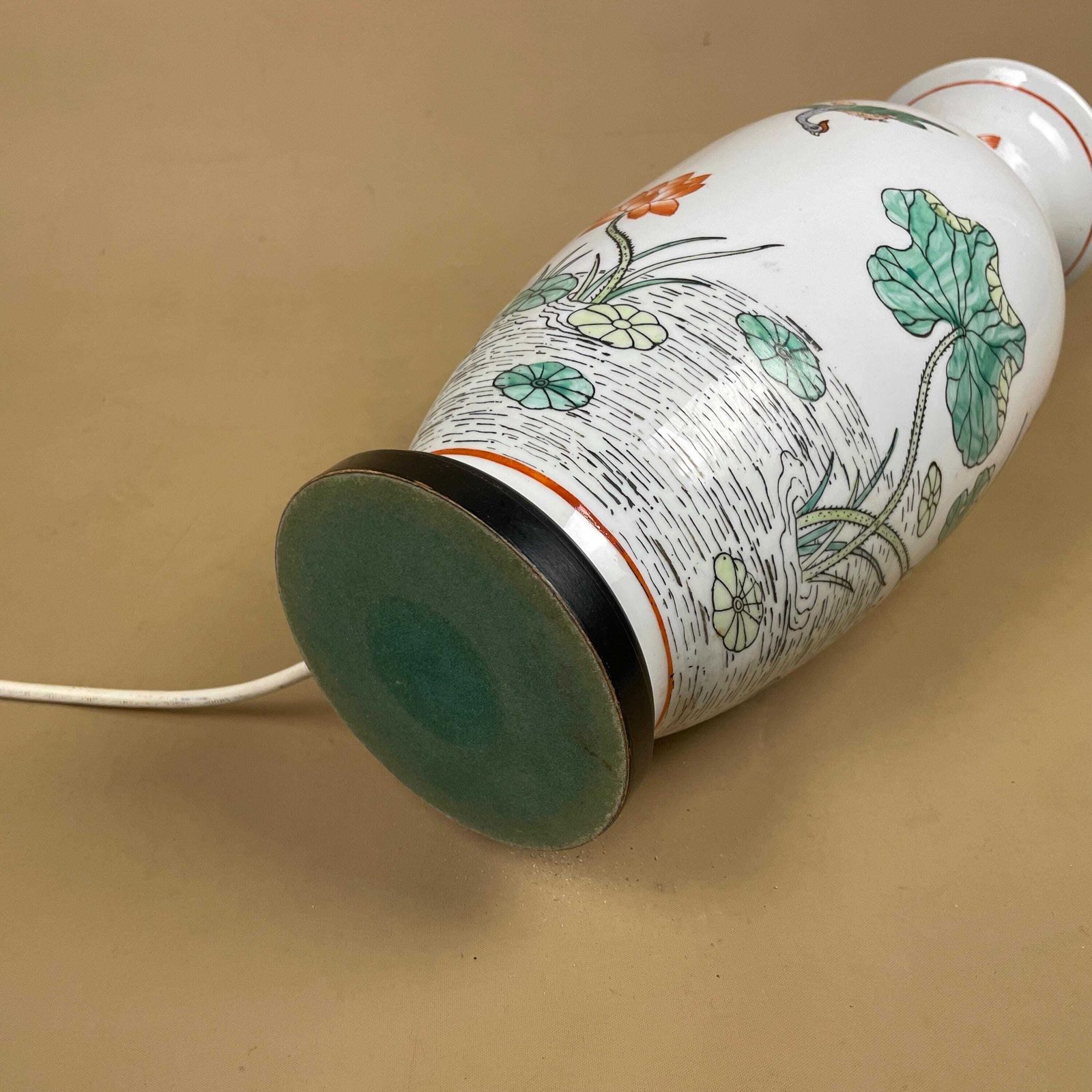 photo for sale Large Oriental Ceramic Lamp Light Bedside Table Hand Painted Floral Design Pattern Wood Base Chinese Vase White Antique Brass Vintage Green
