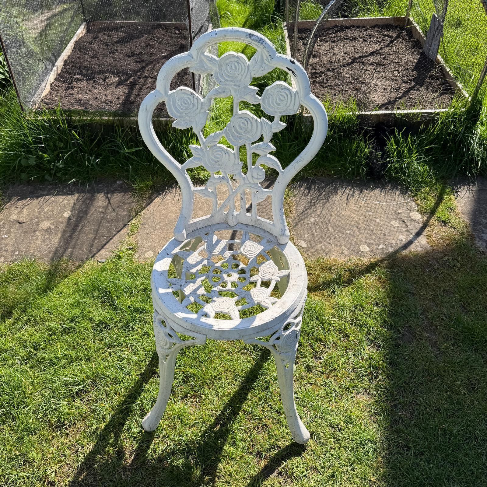 3 Piece Cast Aluminium White Bistro Set Table 2 Chairs Great Patina Rose Design photo for sale