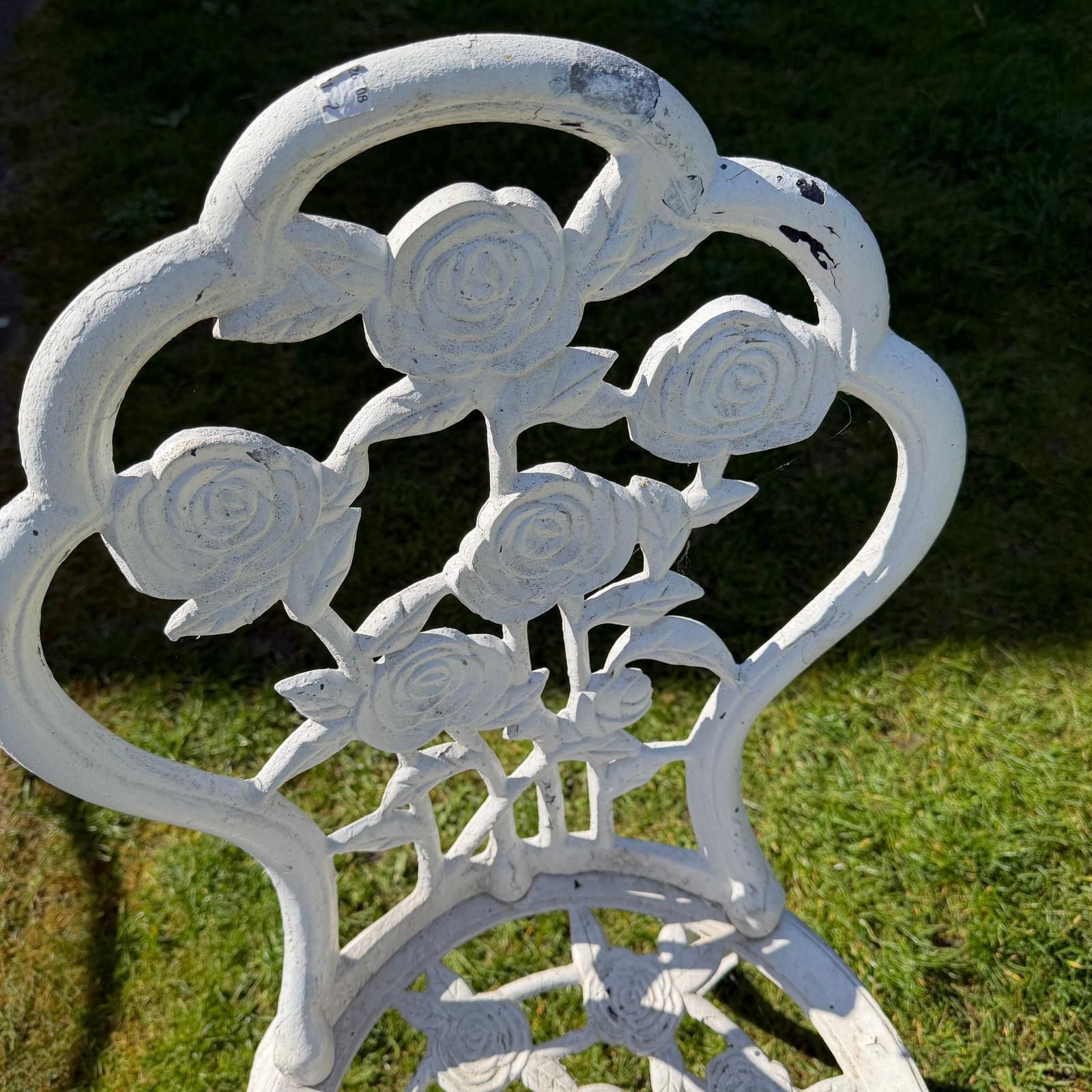 3 Piece Cast Aluminium White Bistro Set Table 2 Chairs Great Patina Rose Design photo vintage