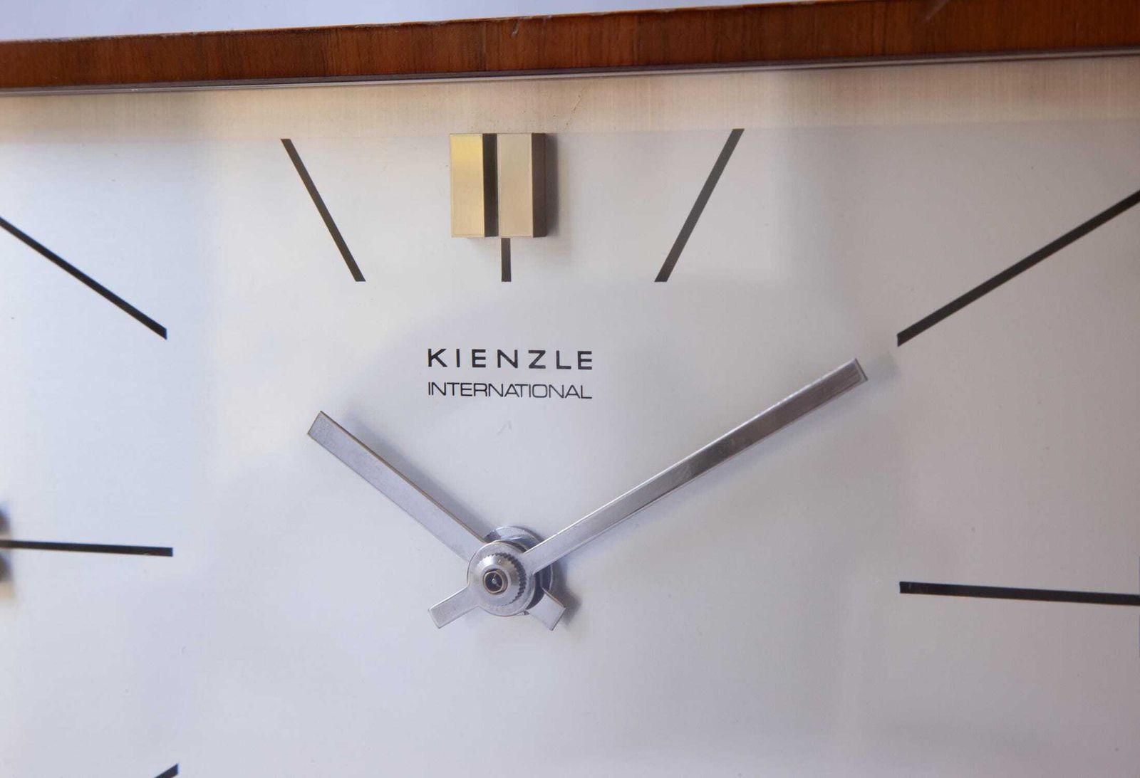 Mid Century Kienzle Table Clock Modern Bauhaus Atomic Space Age Desk 1960s Shelf Mantel Germany Walnut Battery photo vinterior