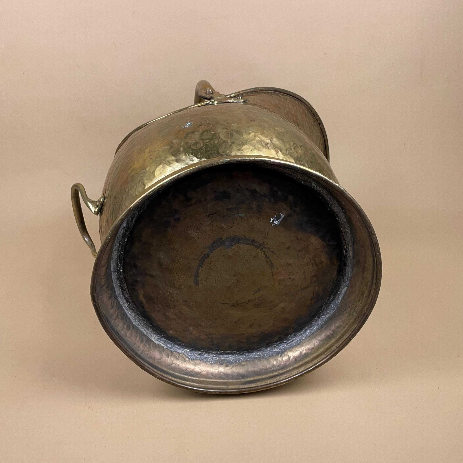 Antique Metal Gold Brass Coal Bucket Handle Fireside Fire Side Scuttle Log Helmet Farmhouse Hammered Texture Vintage Fireplace Logs photo vintage