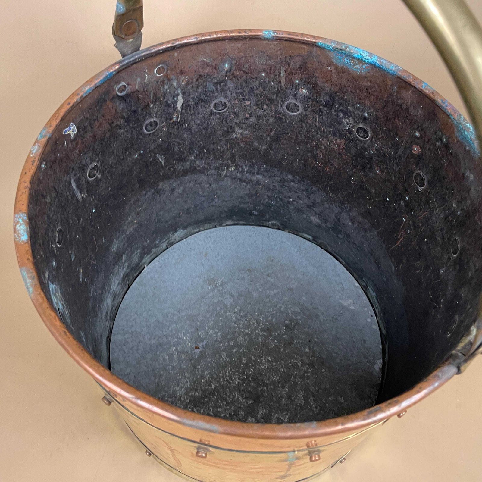 Home Fixtures Antique Metal Copper Coal Bucket Gold Brass Handle Fireside Fire Side Scuttle Helmet Cottage Vintage Fireplace Logs Ornate Round Large photo