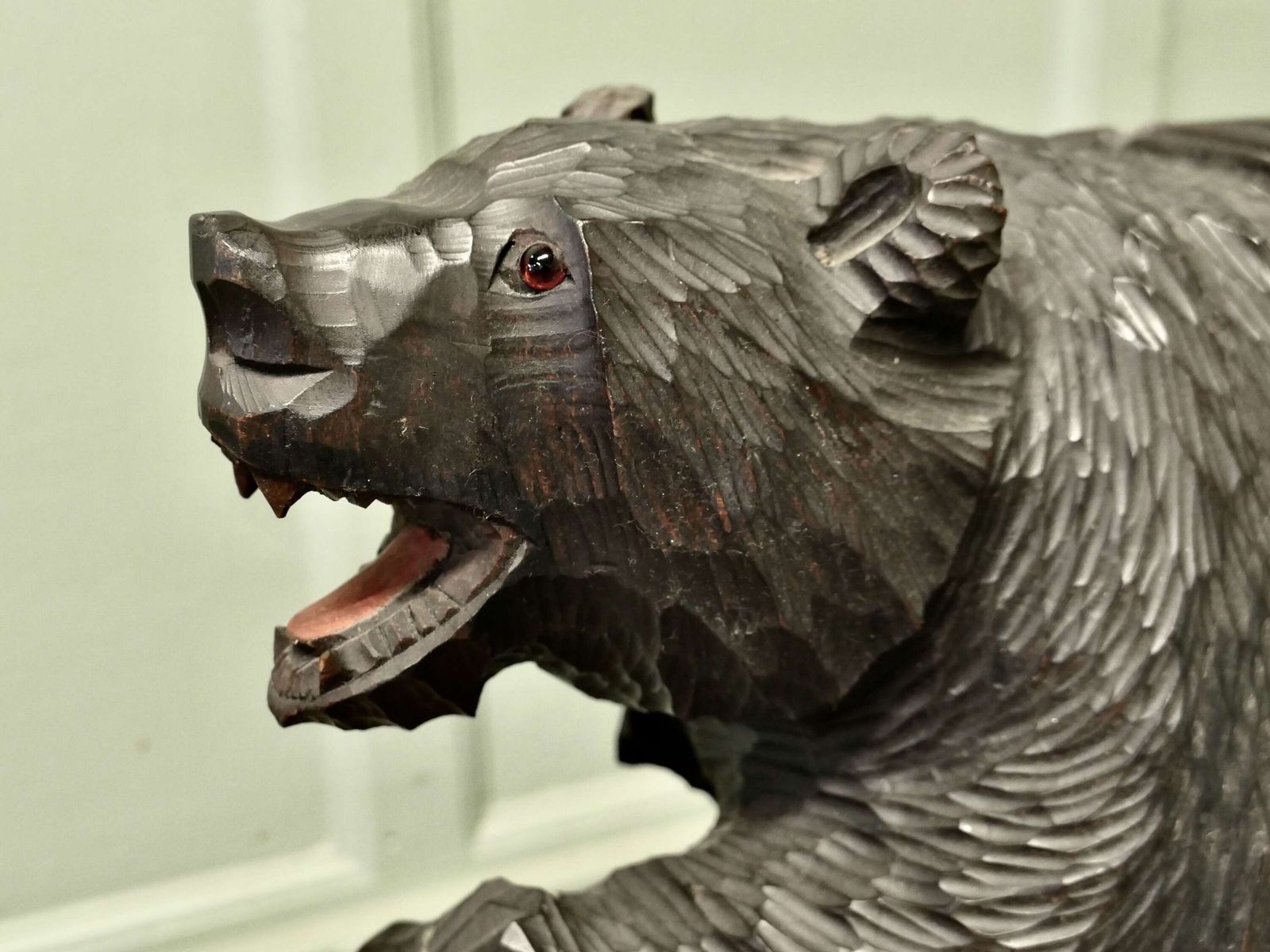 A Large Edwardian Carving Of A Bear In Linden Wood This Is An Impressive Piece It Is A La photo vinterior