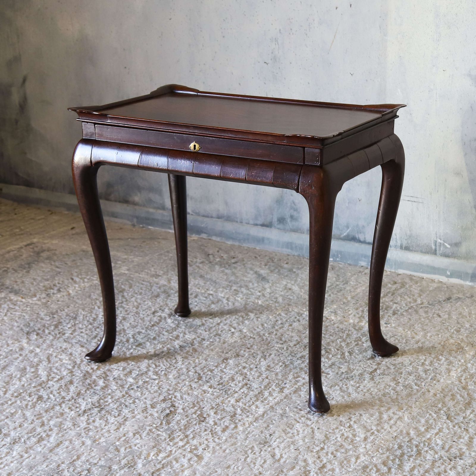 Early Georgian George II Cuban Mahogany Tray Top Silver Table With Cabriole Legs photo vinterior