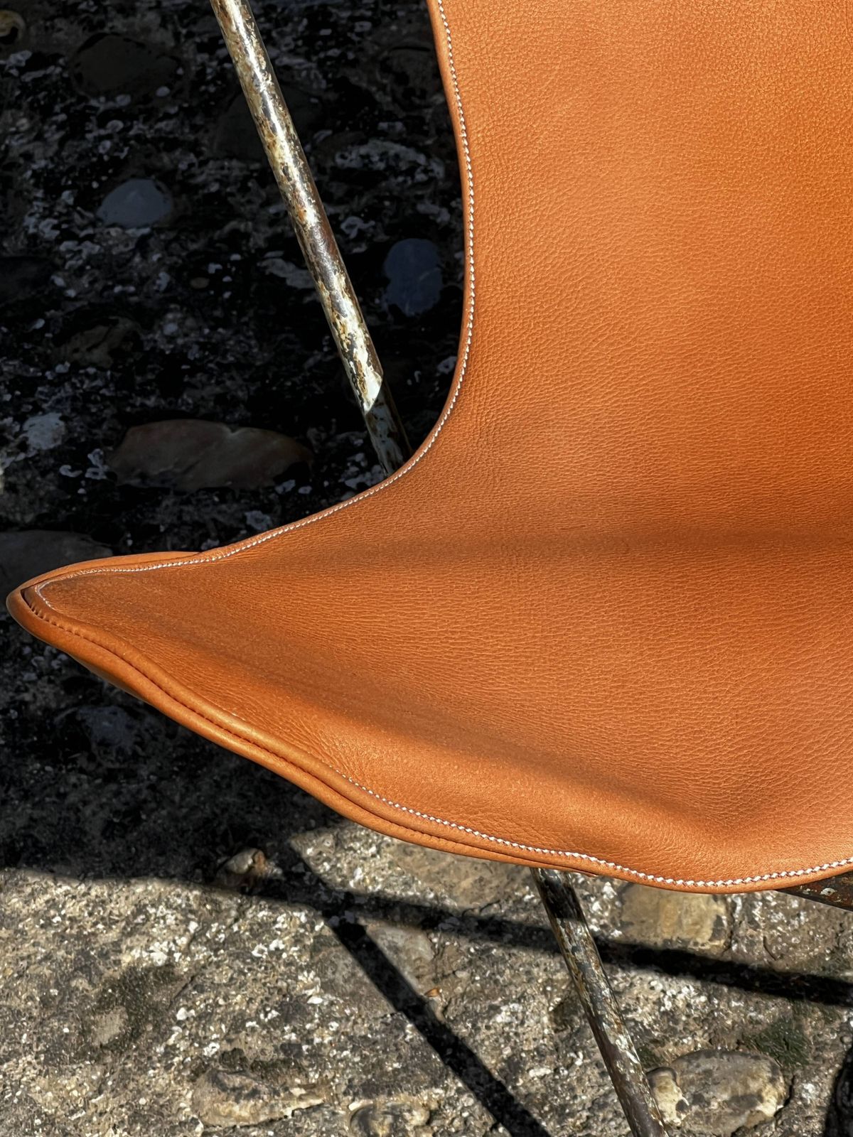 Aa Butterfly Chair For Airborne 1950 In Leather photo vinterior