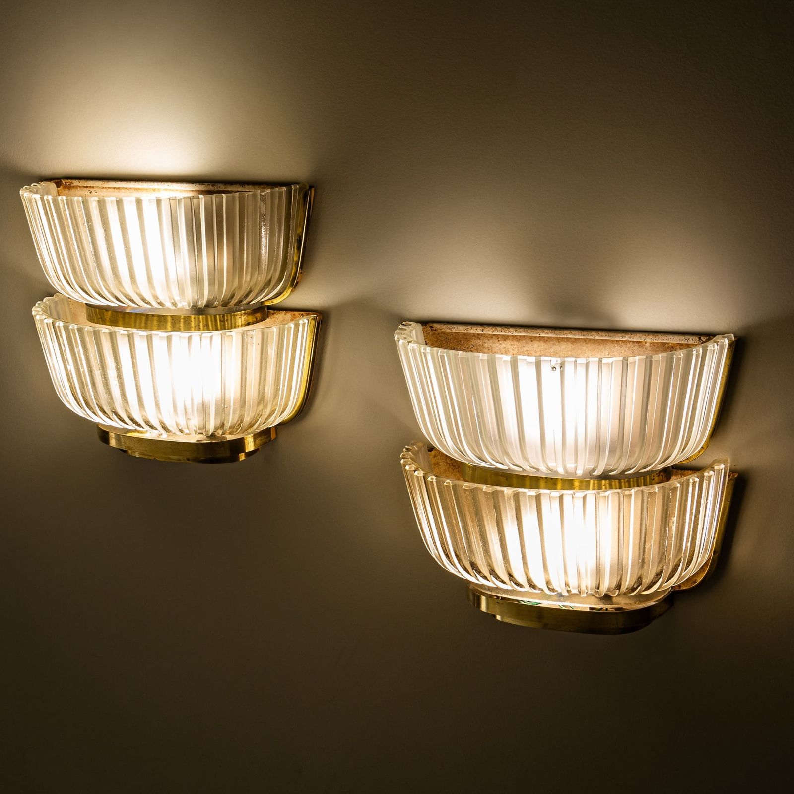 Pair Of Art Deco Glass Wall Lights, Attributed To Archimede Seguso, Italy, 1940s photo vintage