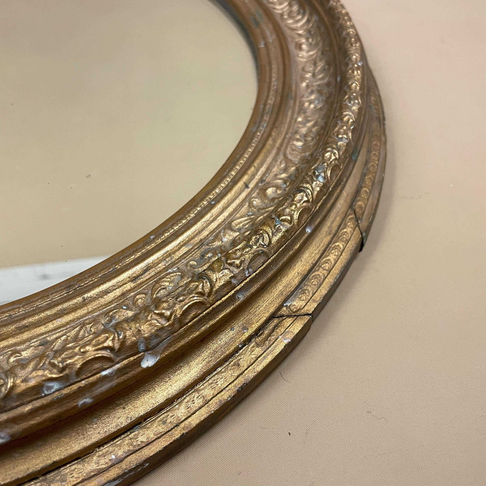 Oval Gold Wood Mirror Ornate Gold Gilt Painted Portrait Wall Mirror Regency Hallway Entry Wooden Frame Antique Style photo Home Decor