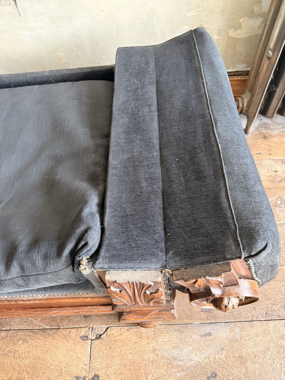 photo for sale Rare Grey Black Antique Drop End Window Seat Daybed Chaise Longue Sofa 1880 C
