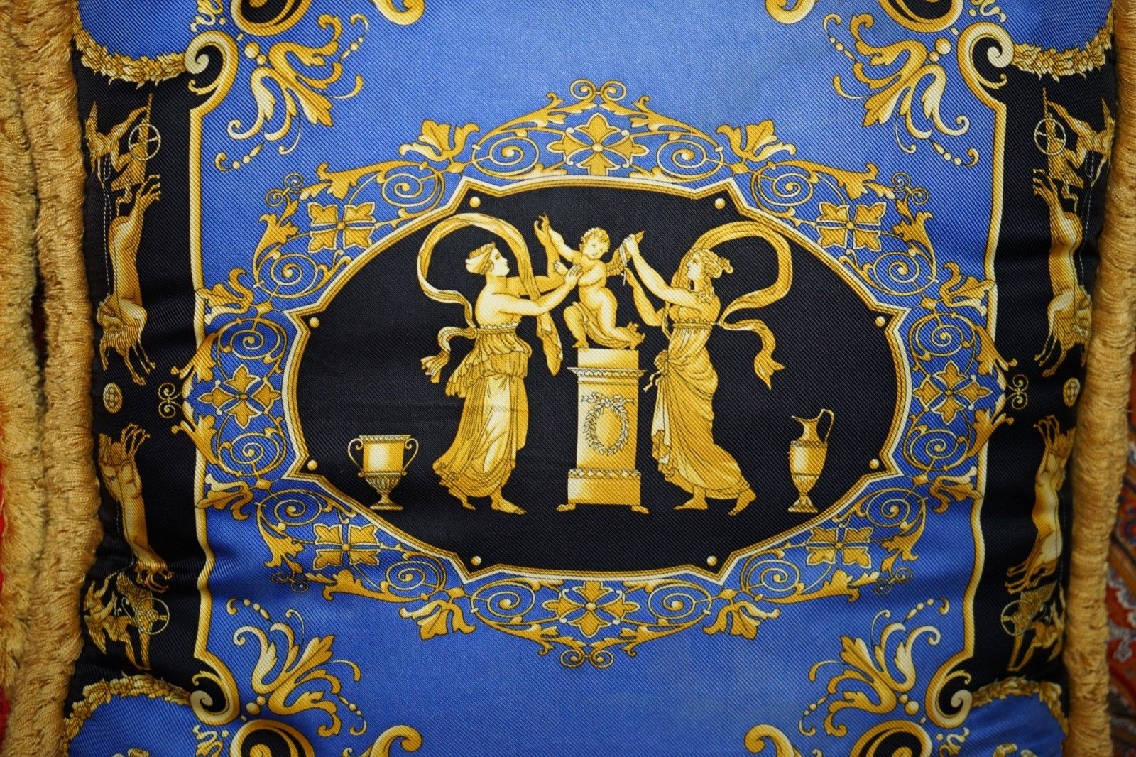 Three Rrp £2,250 Versace Italy 2003 Ilian Rachov Designed Silk Scatter Cushions photo vintage