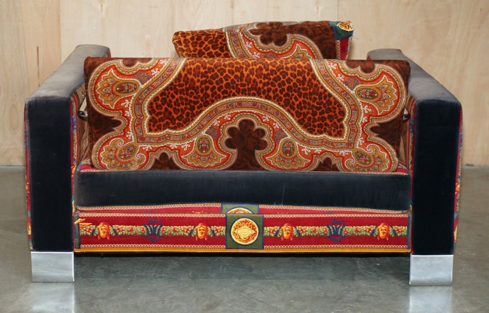 photo vinterior £17,000 Versace Ilian Rachov Designed Adjustable Armchair Loveseat Part Of Suite