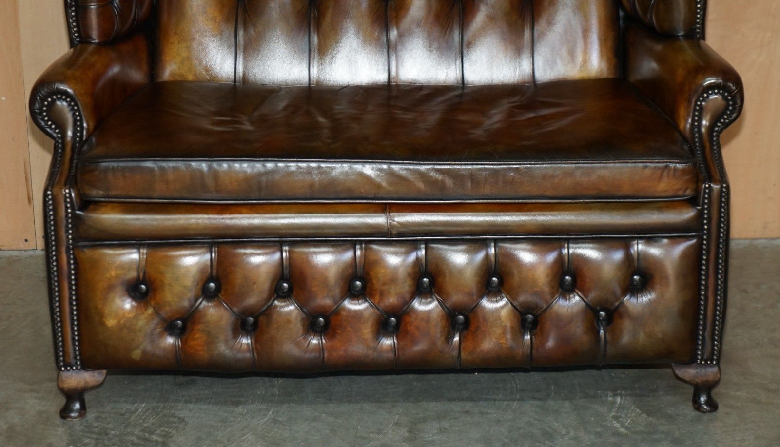 Sure Rare Vintage Hand Dyed Cigar Brown Leather Chesterfield Porters Sofa Settee photo for sale