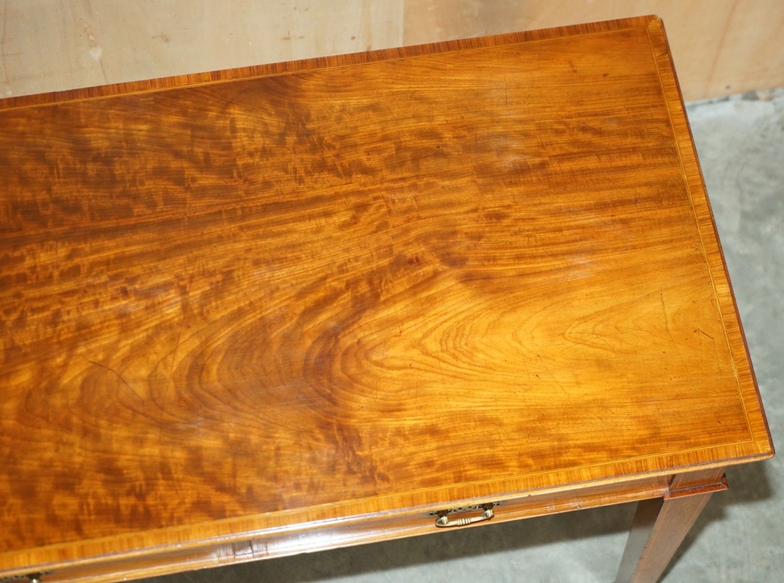 photo vintage Fully Restored Howard & Son's Flamed Mahogany Marble Inset Console Table Desk