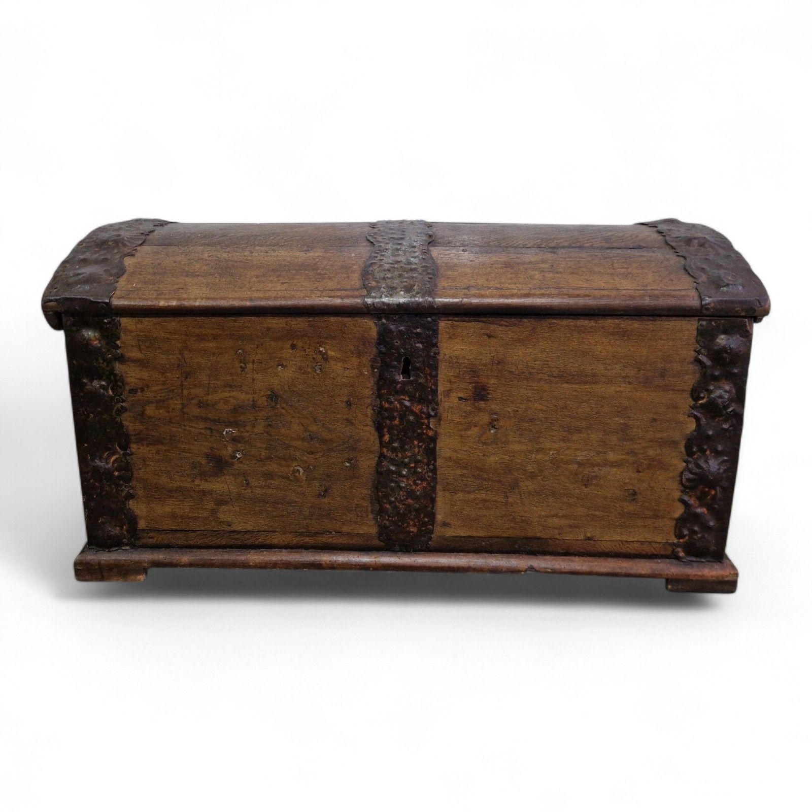 Continental Wooden Storage Chest Dome Top Rustic Coffer Blanket Box Large photo furniture