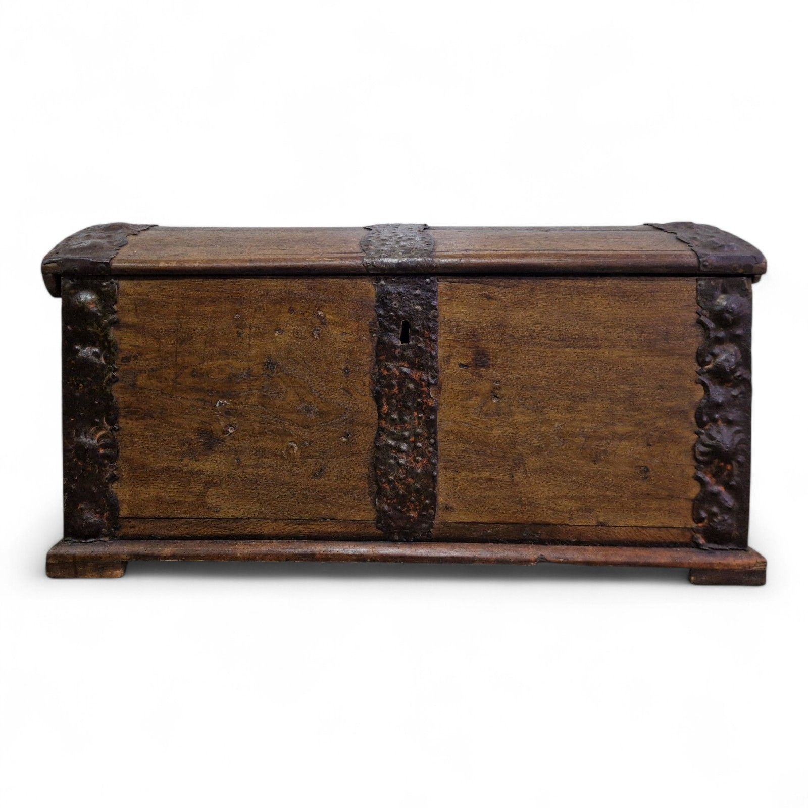 Continental Wooden Storage Chest Dome Top Rustic Coffer Blanket Box Large photo Furniture