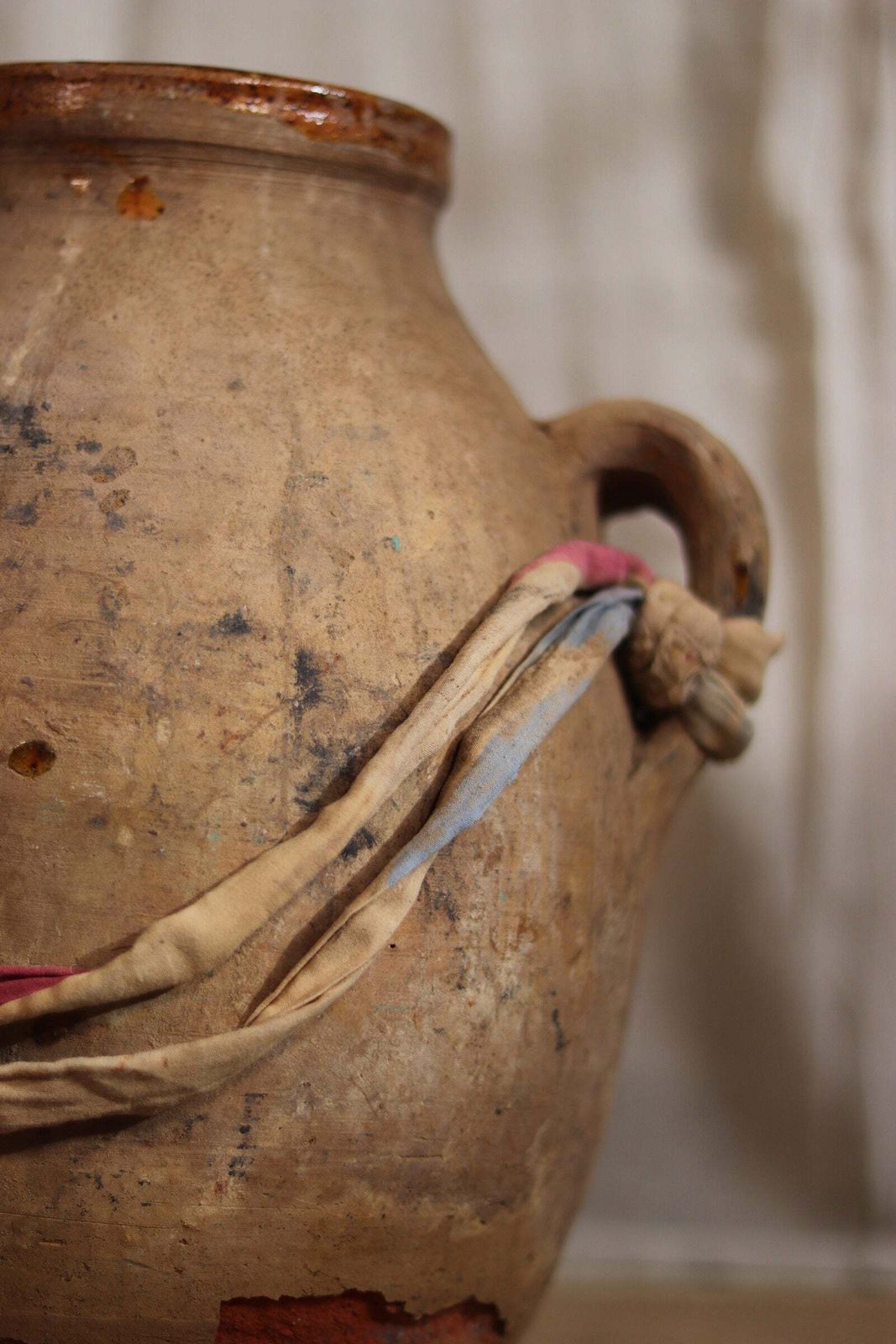 Large Berber Terracotta Oil Pot | No. 10 photo 135.0