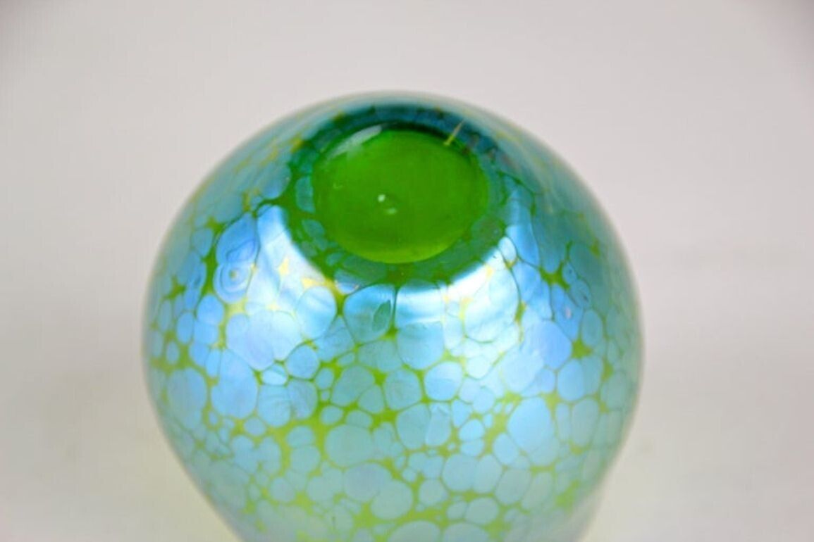 20th Century Iriscident Loetz Witwe Glass Vase Creta Papillon, Bohemia, Ca 1902 photo vintage