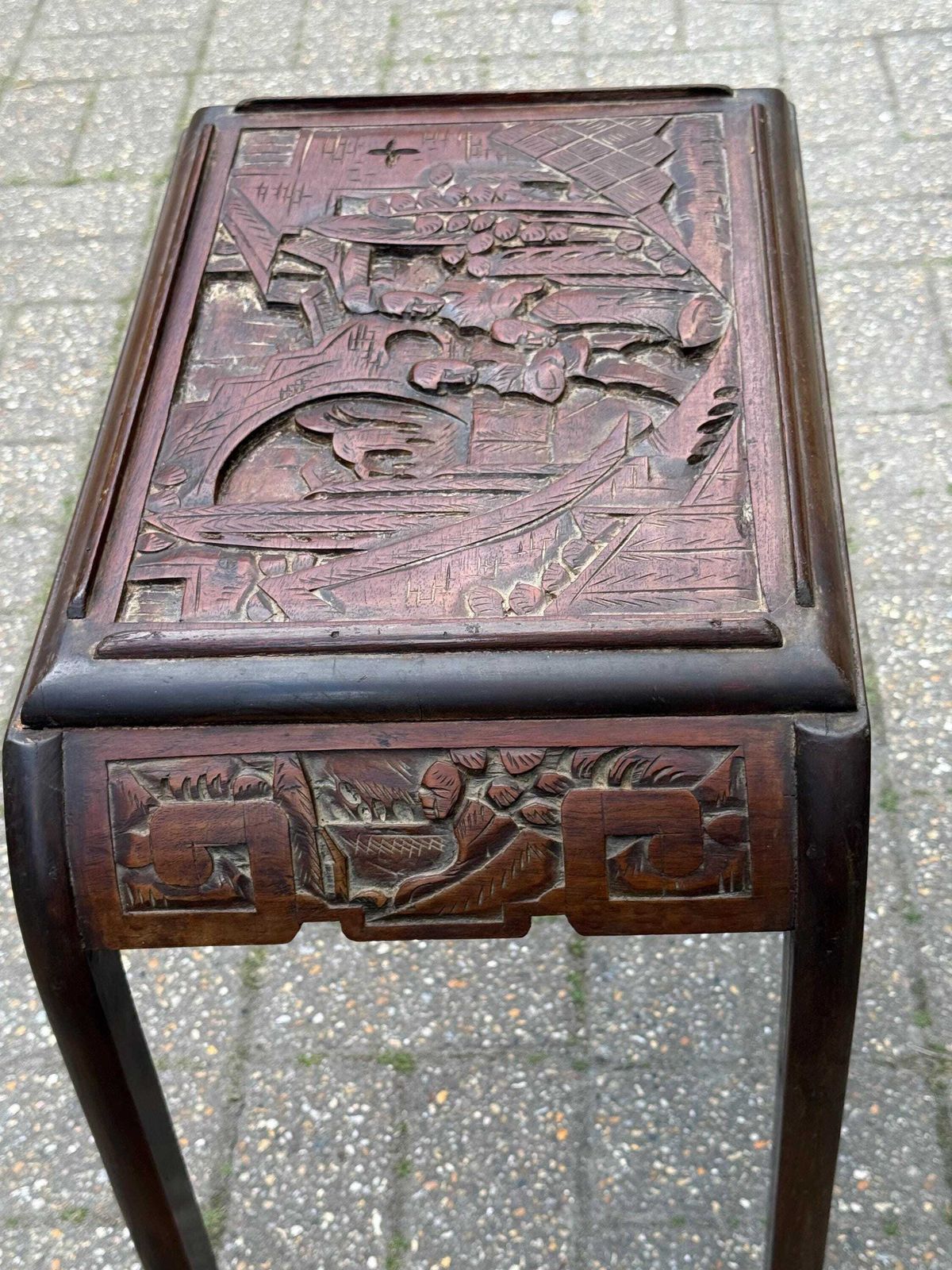 photo furniture Vintage Mid Century Carved Oriental Side Table Chinoiserie Dark Wood Accent